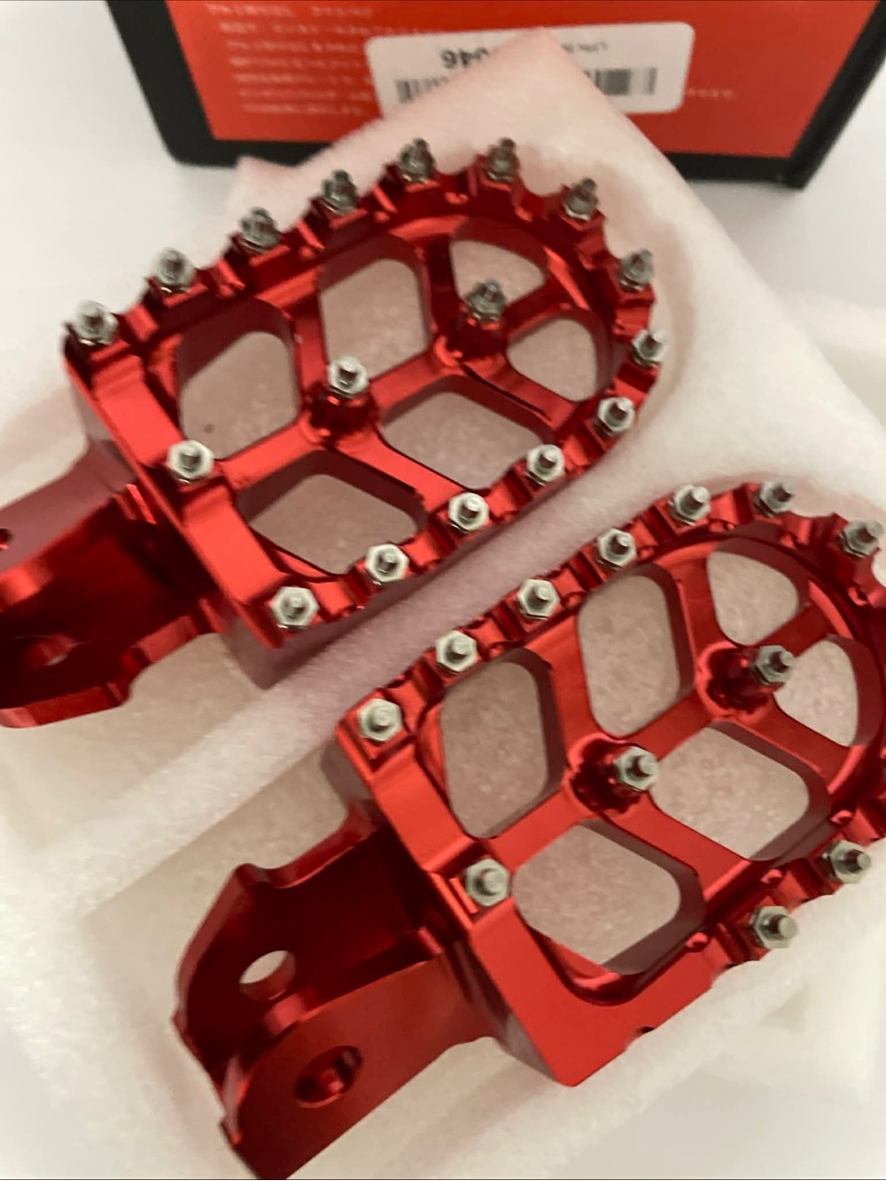 Red CNC Alloy Motorcycle Foot Pegs - Pair
